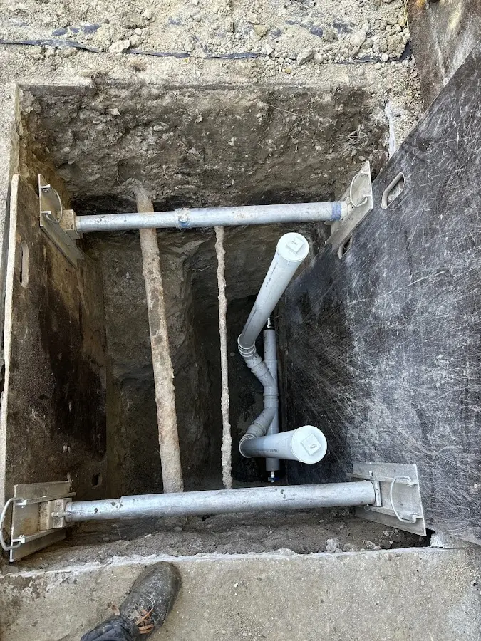 Experienced plumber completing Gas Line Repair work in Edgewater